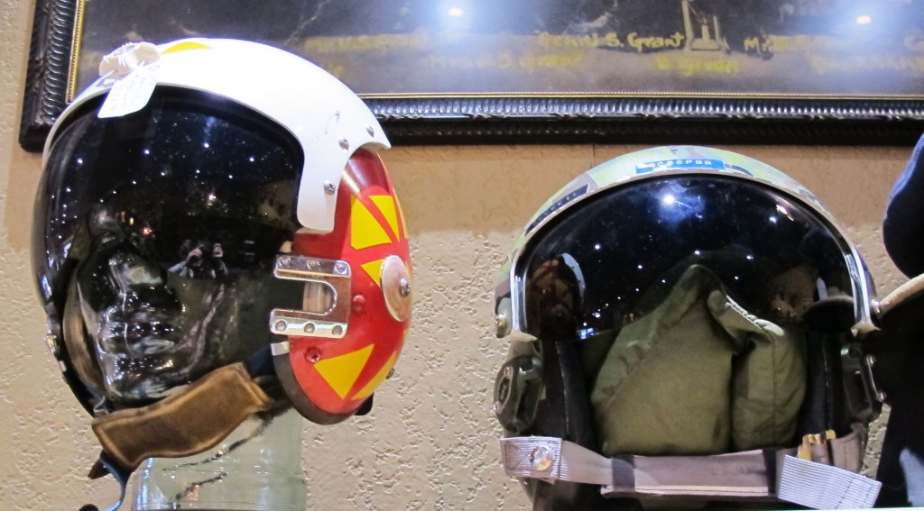 Flight Helmets 